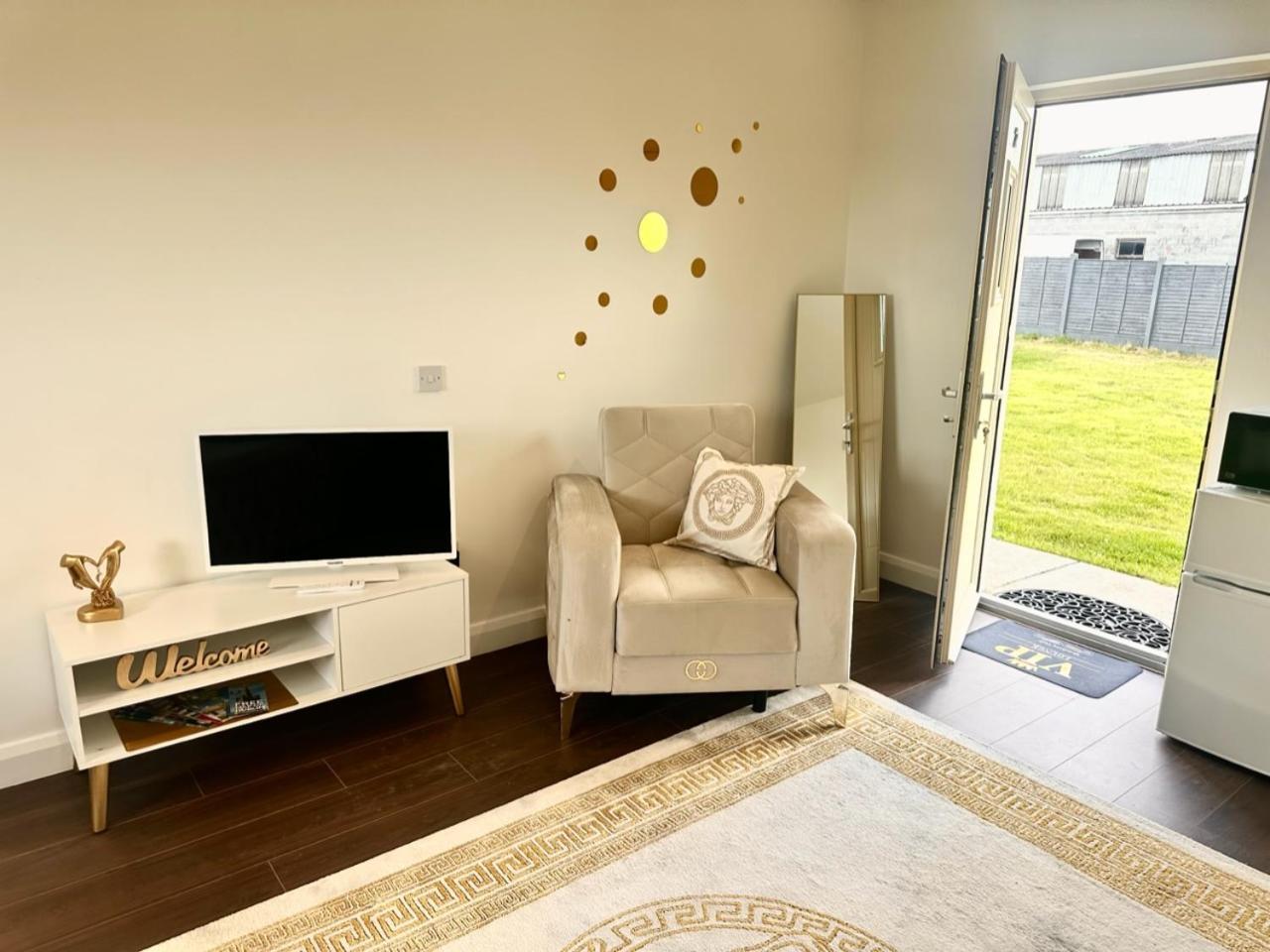 Kildare Luxury Suites Extérieur photo