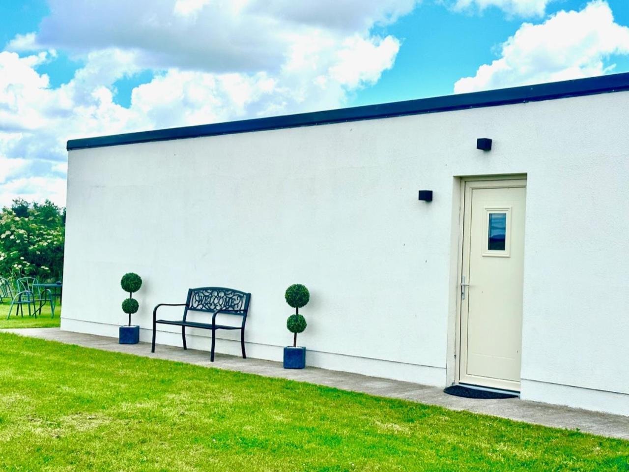 Kildare Luxury Suites Extérieur photo