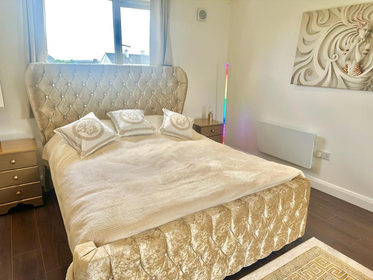 Kildare Luxury Suites Extérieur photo
