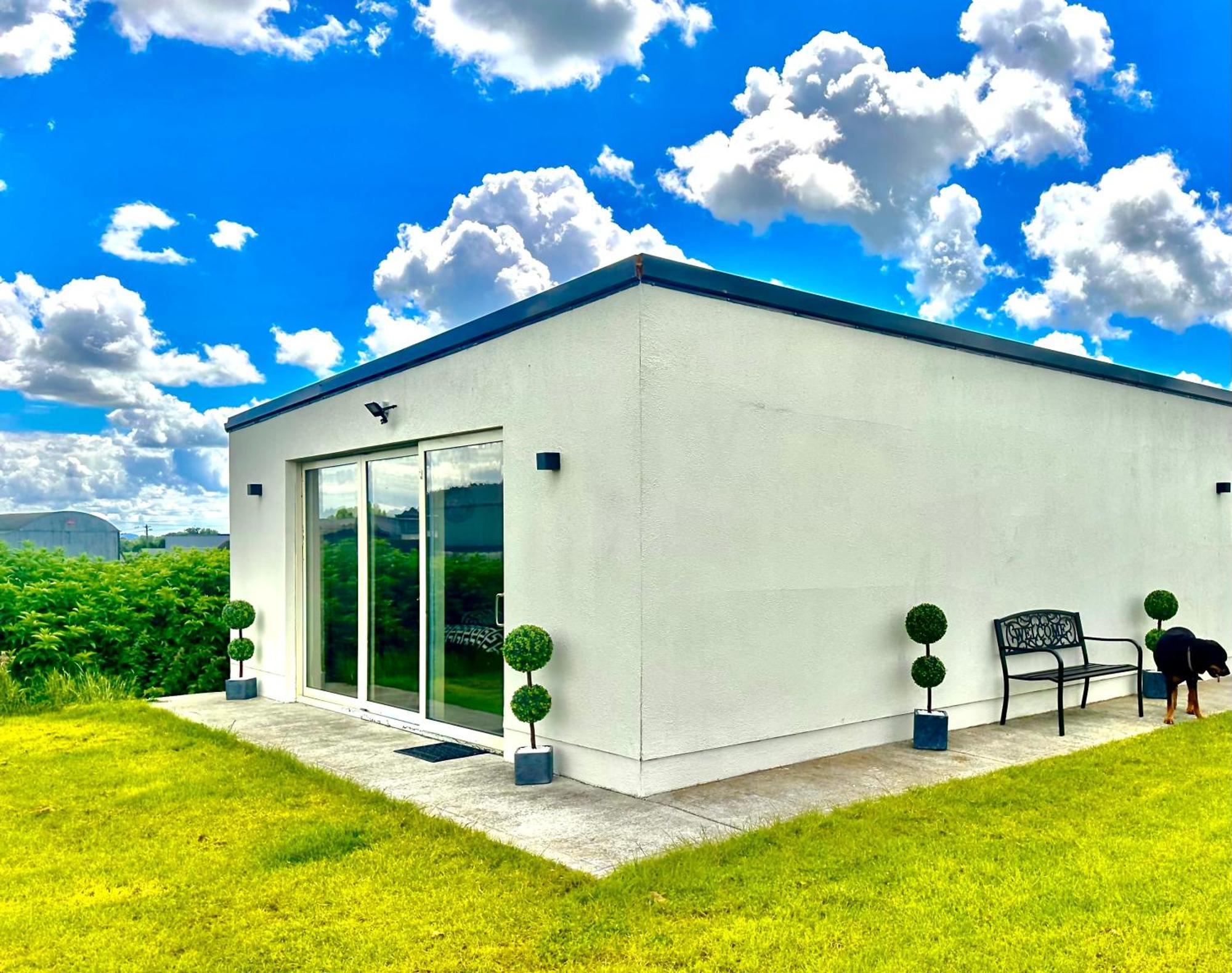 Kildare Luxury Suites Extérieur photo